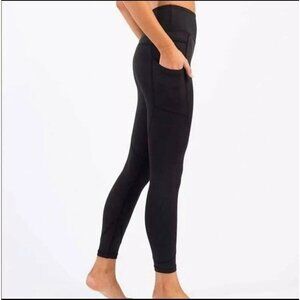 Zyia Black Brilliant High Rise Leggings with Pockets Sz 4